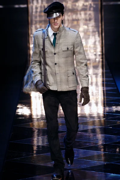Look 17